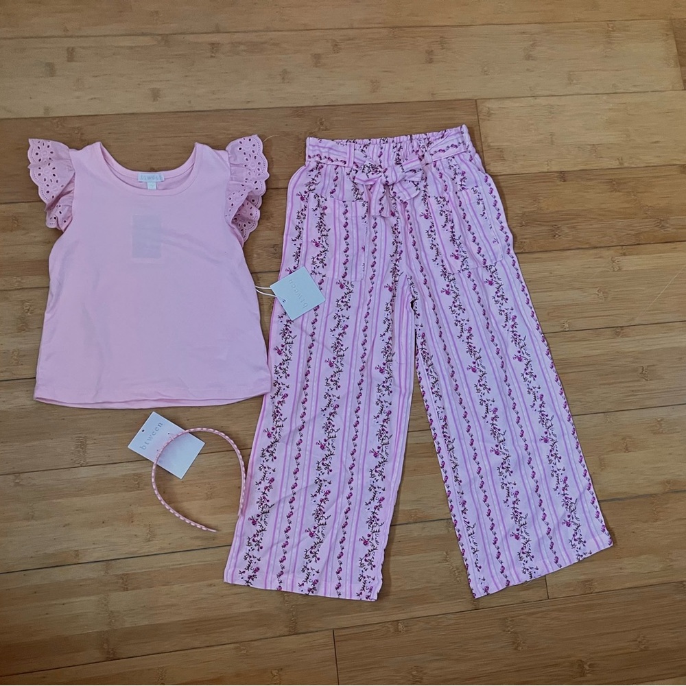 NWT Girls Size 5 Outfit - Eyelet Flutter Sleeve Top & Wide Leg Print Pants Set